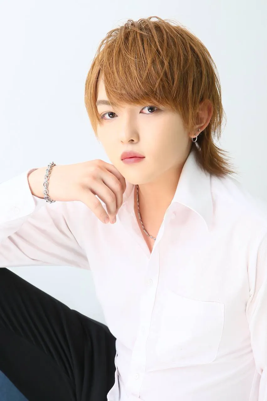 乾 綾の宣材写真2